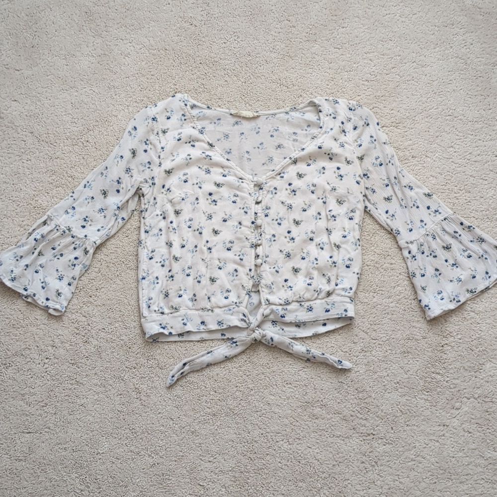 Hollister Floral Crop Tie Shirt Size S